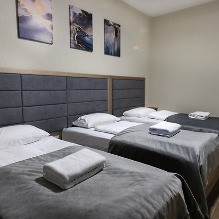 קייב Nesvit Hotel מראה חיצוני תמונה