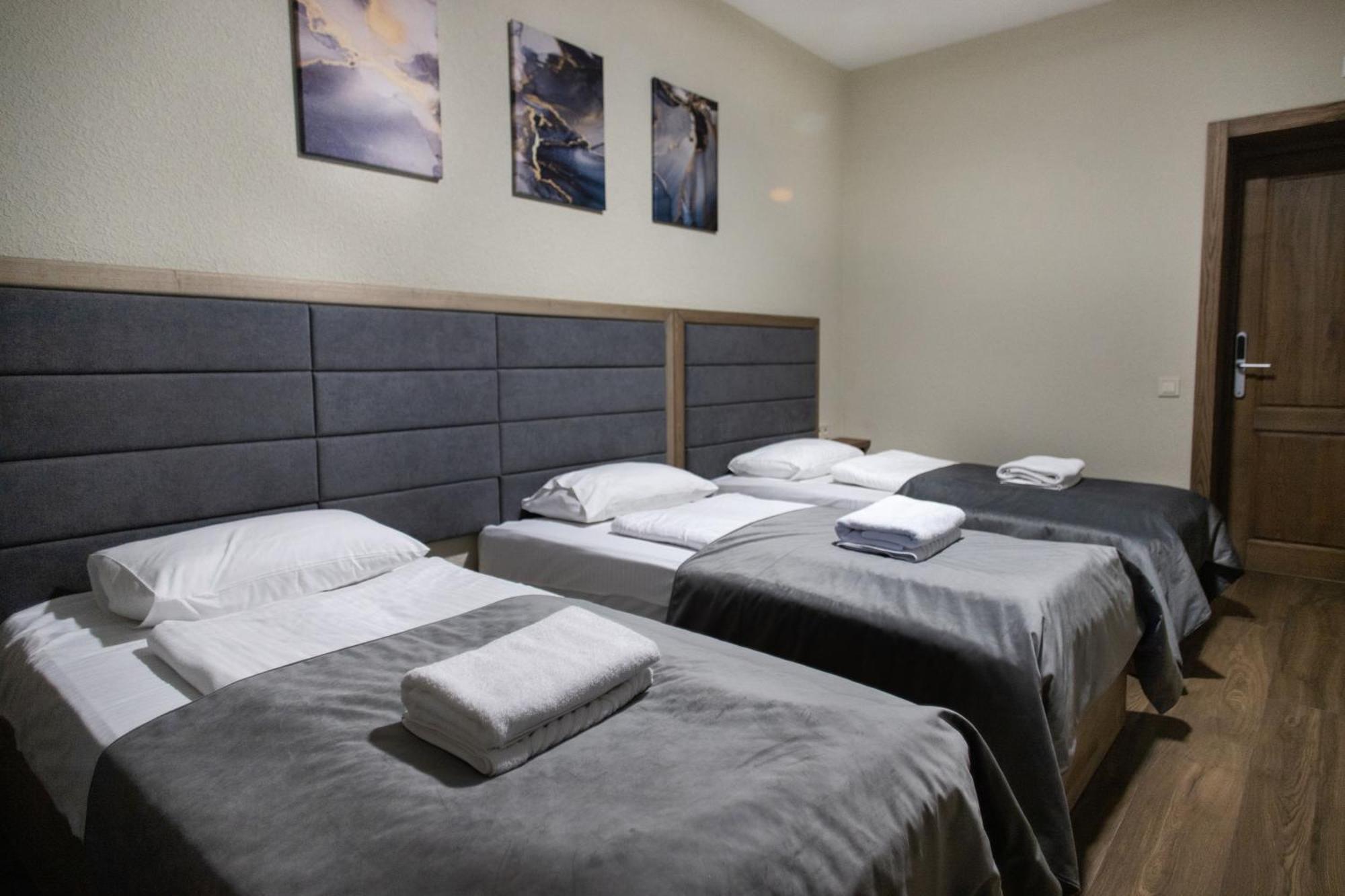 קייב Nesvit Hotel מראה חיצוני תמונה